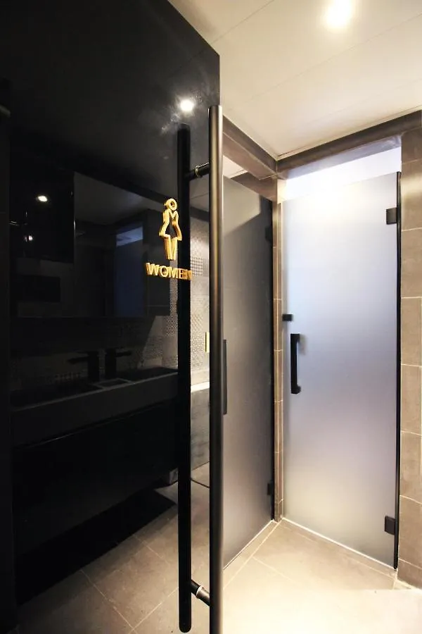 Nap Hella Inn Hong Kong Capsule hotel